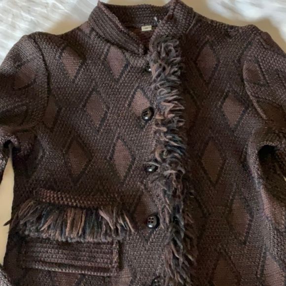 Vintage Sweater Reminiscent of Chanel! - Picture 5 of 16